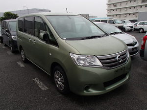 Отзыв Nissan Serena 2011