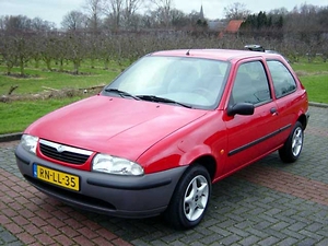 Фото каталог авто Mazda 121, фото 1