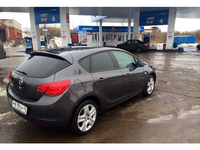 Opel Astra  Киров 2011 1
