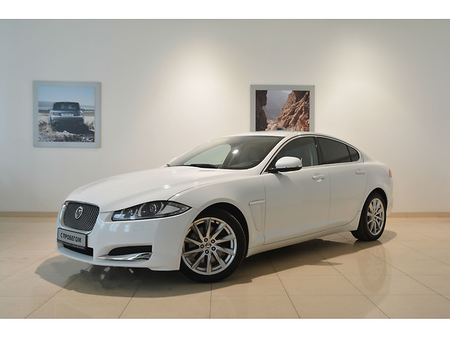 Jaguar XF  Москва 2013 1